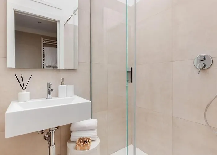 Lux Navigli Center شقة