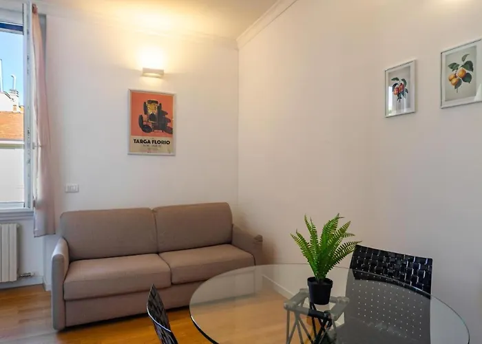 Lux Navigli Center * ميلان